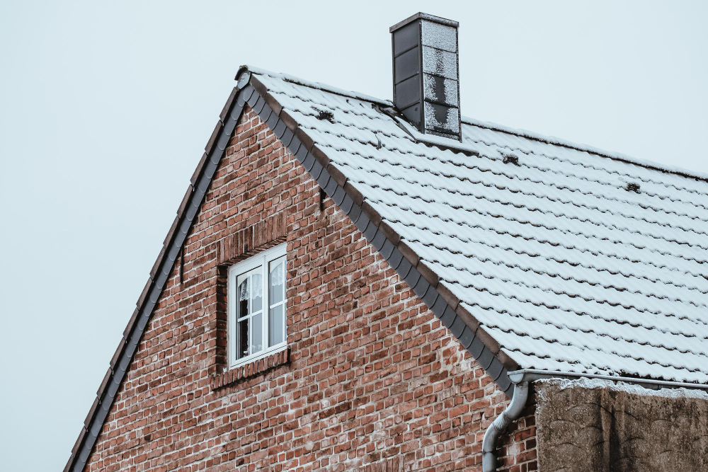 how to find a roof leak